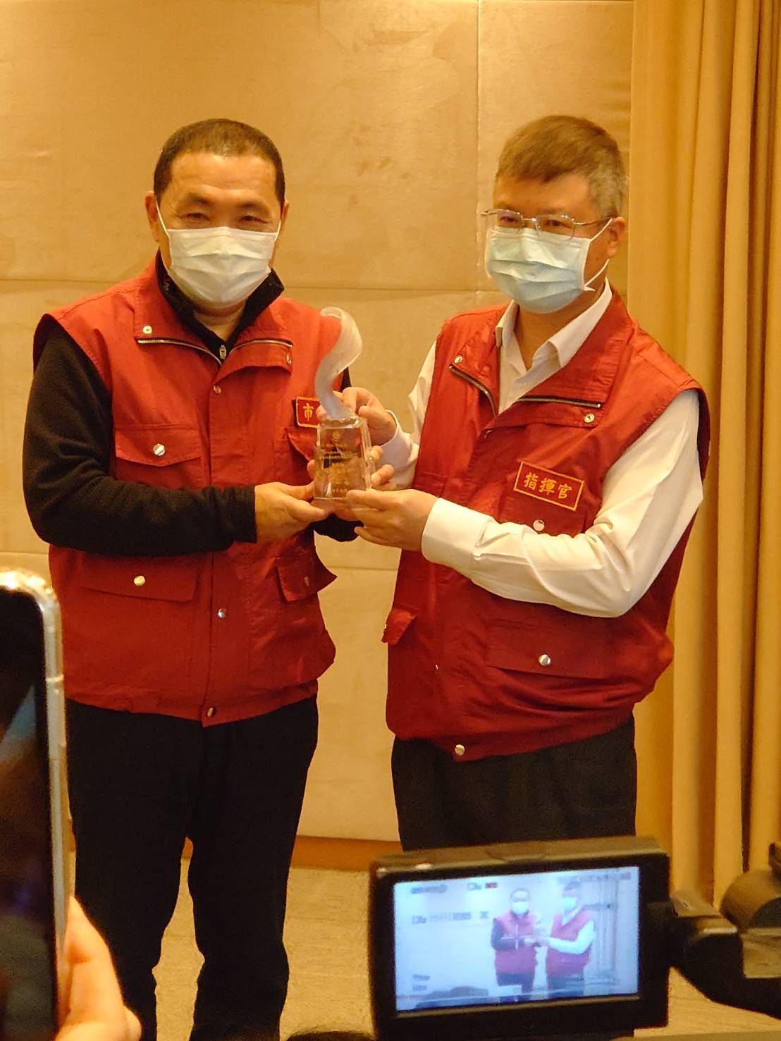 市長及區長合影