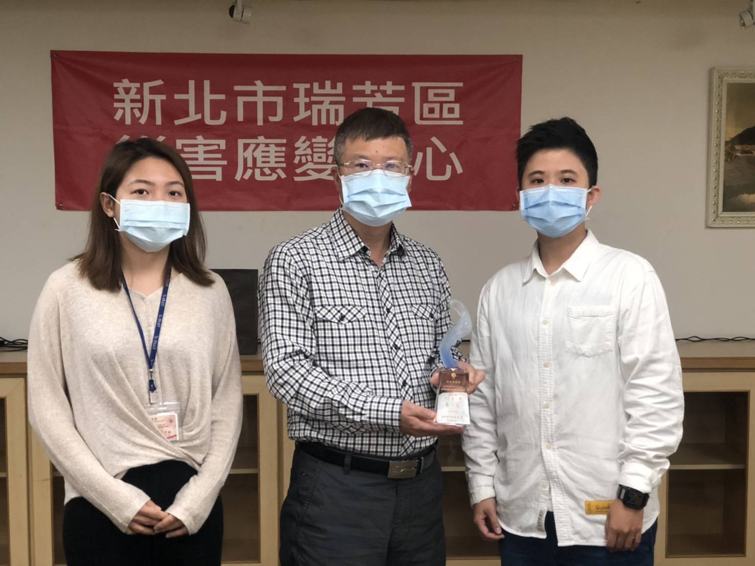 區長及工務課同仁