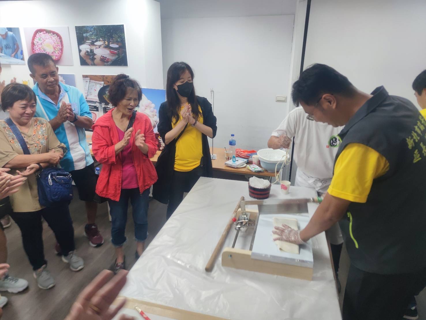瑞芳區長體驗製作烏龍麵