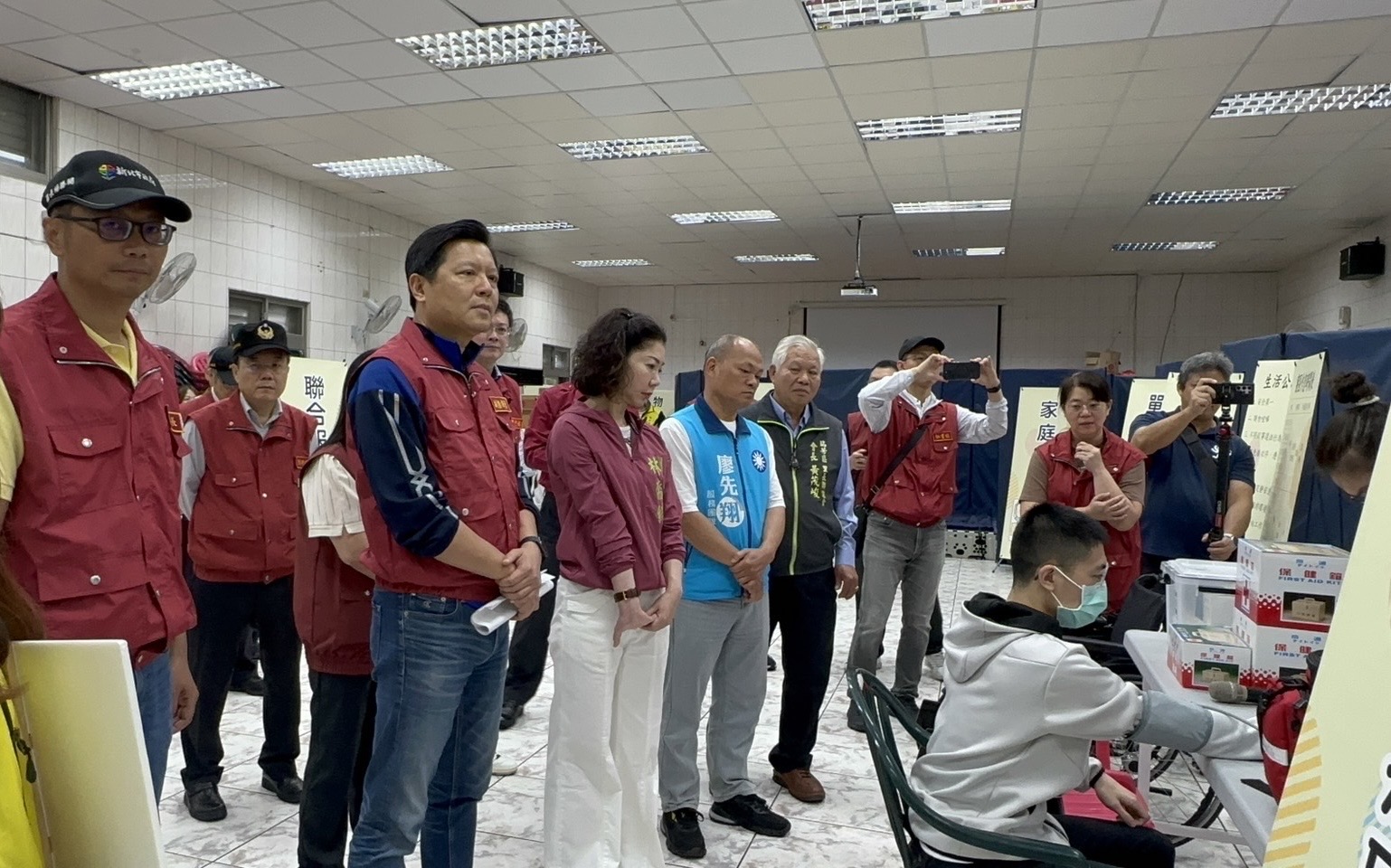 朱惕之副市長視察瑞濱活動中心避難收容演練
