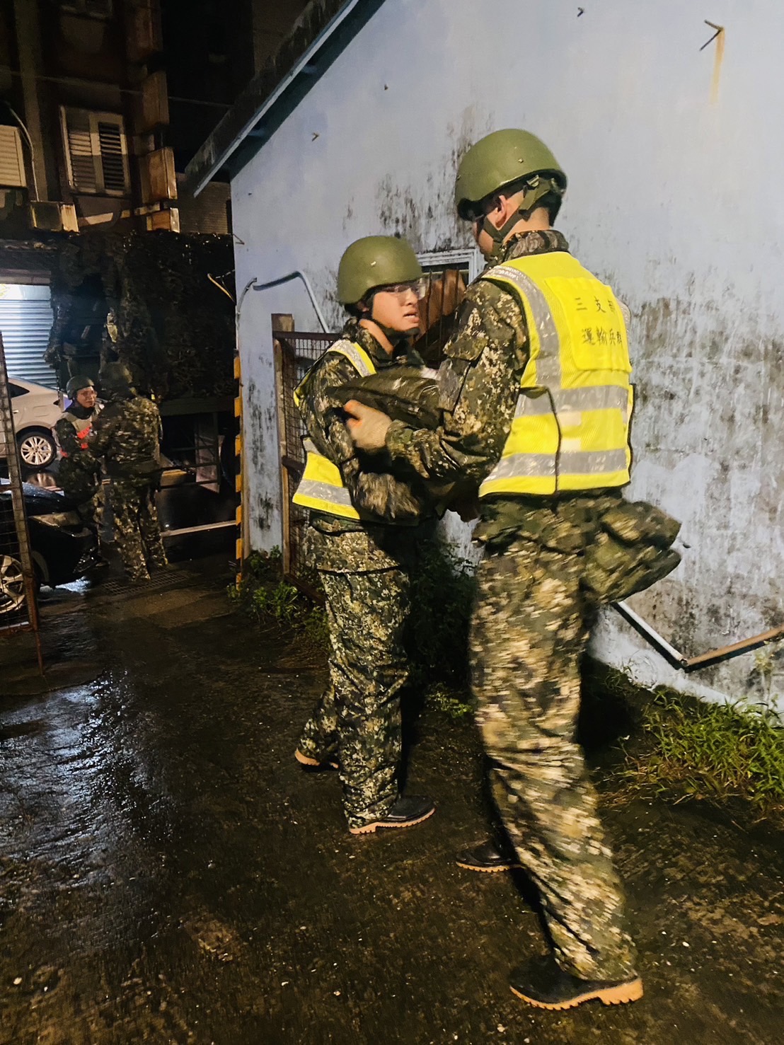 國軍預置沙包防範瑞芳老街積淹水4