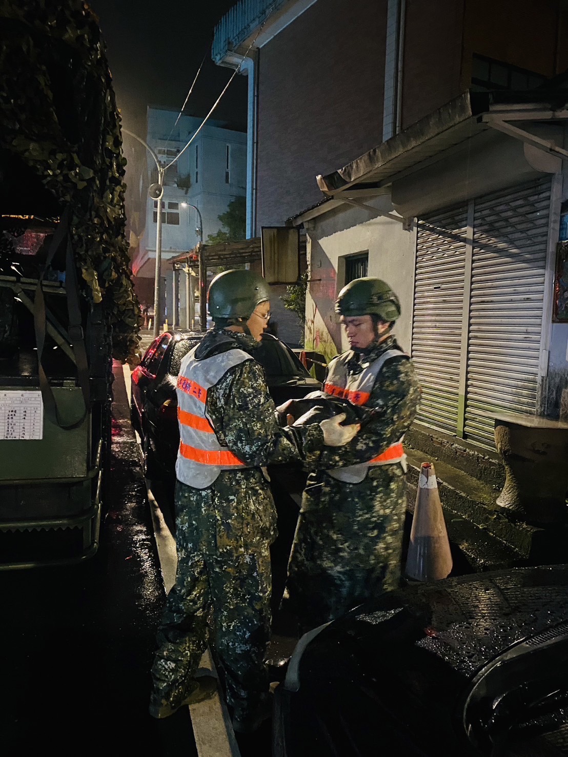 國軍預置沙包防範瑞芳老街積淹水5