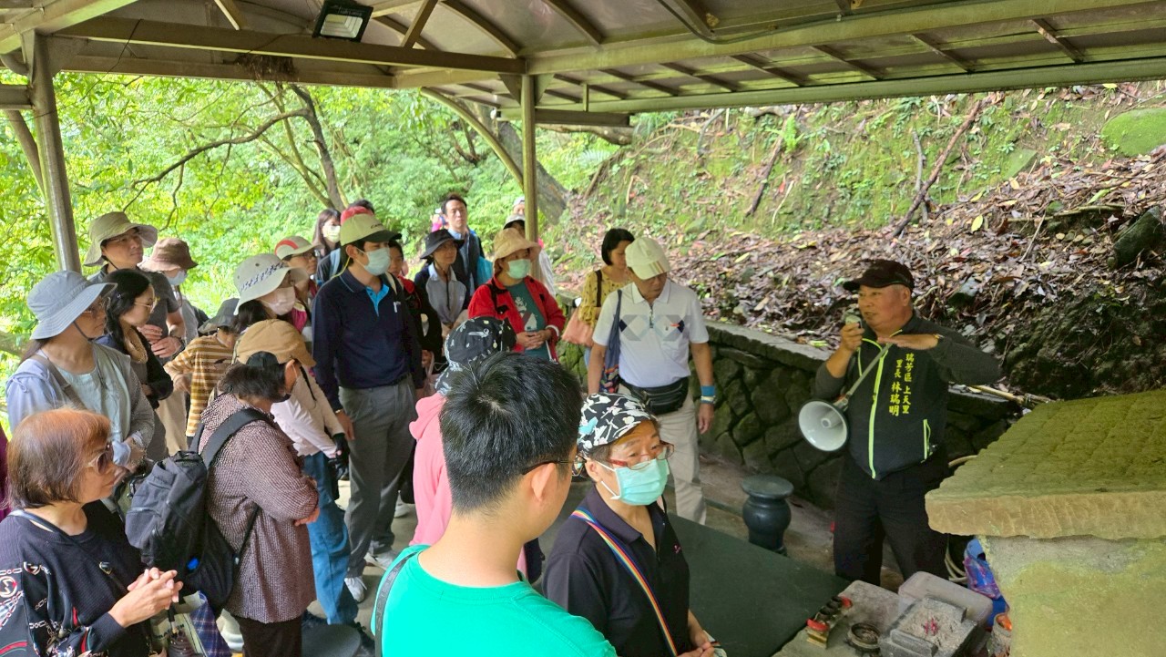 桐花季煤窯遺址小旅行